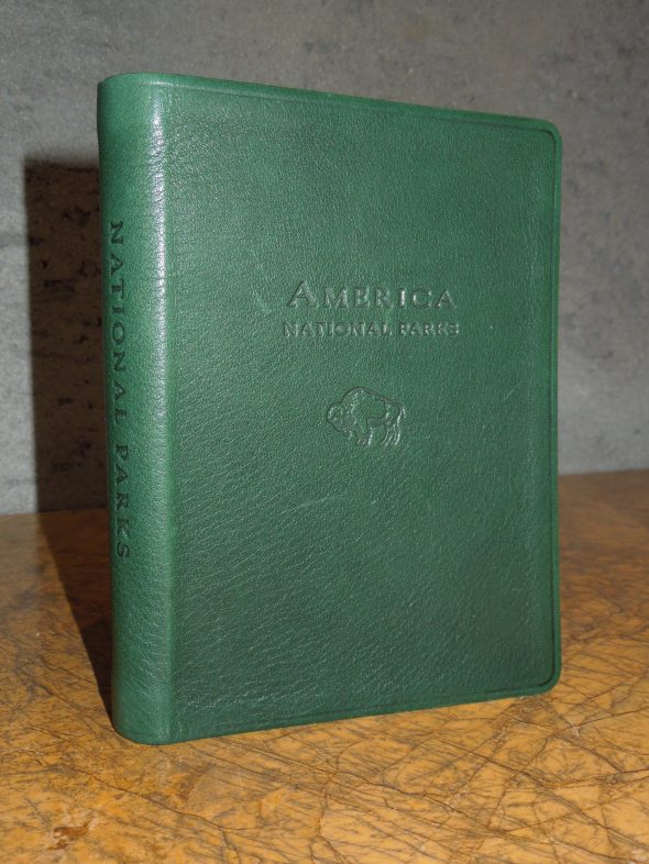 Pocket map guide to America's National Parks