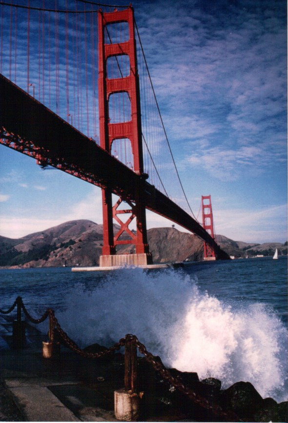 Fort Point - surf and GG Bridge